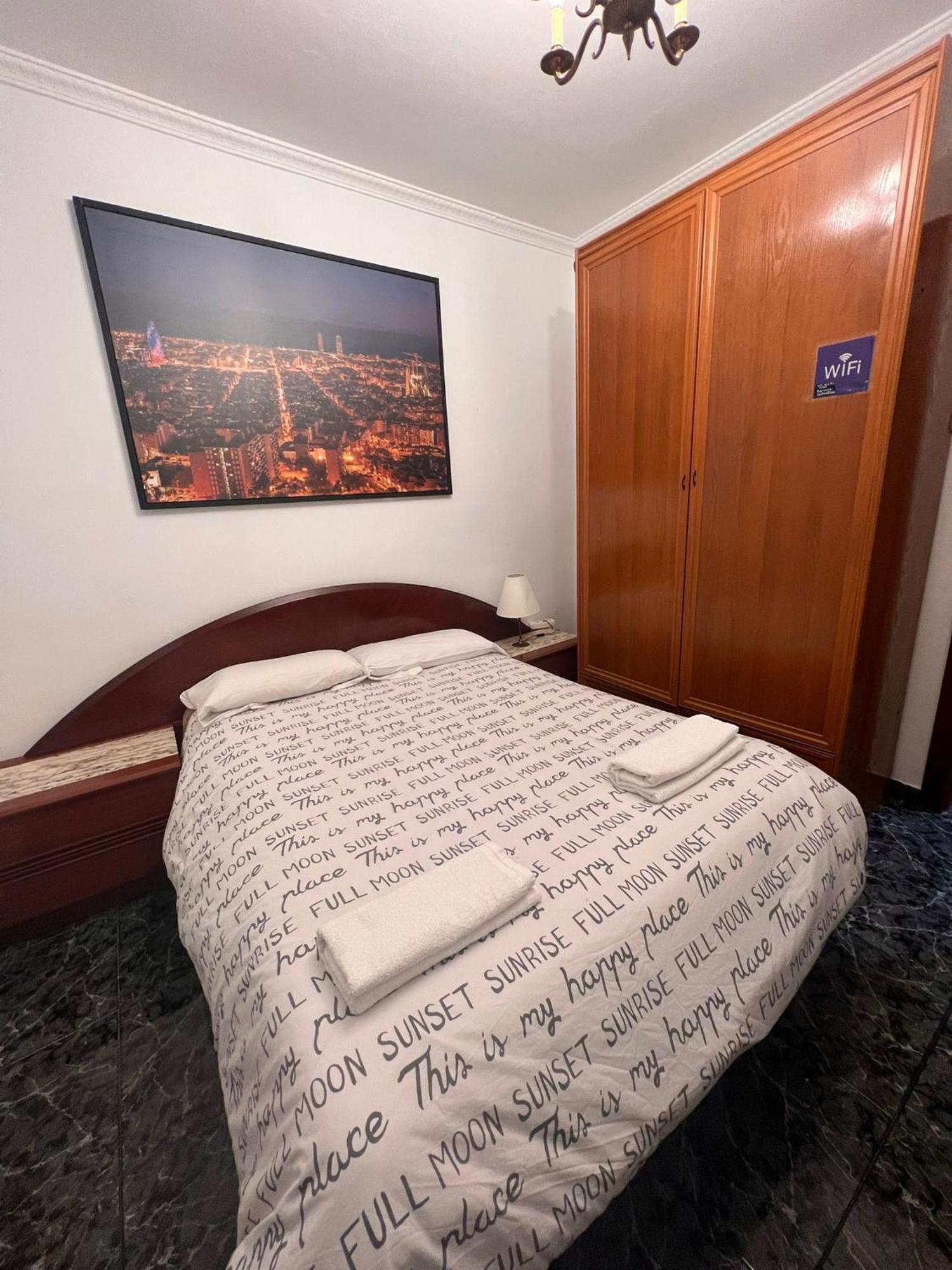 Room Familiar Sants Barselona Dış mekan fotoğraf